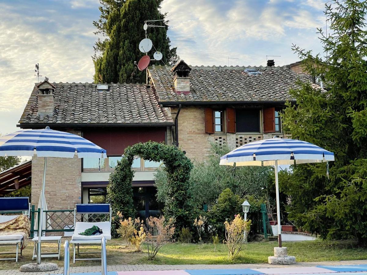 Appartamento Con Piscina E Giardino A Siena Exterior photo